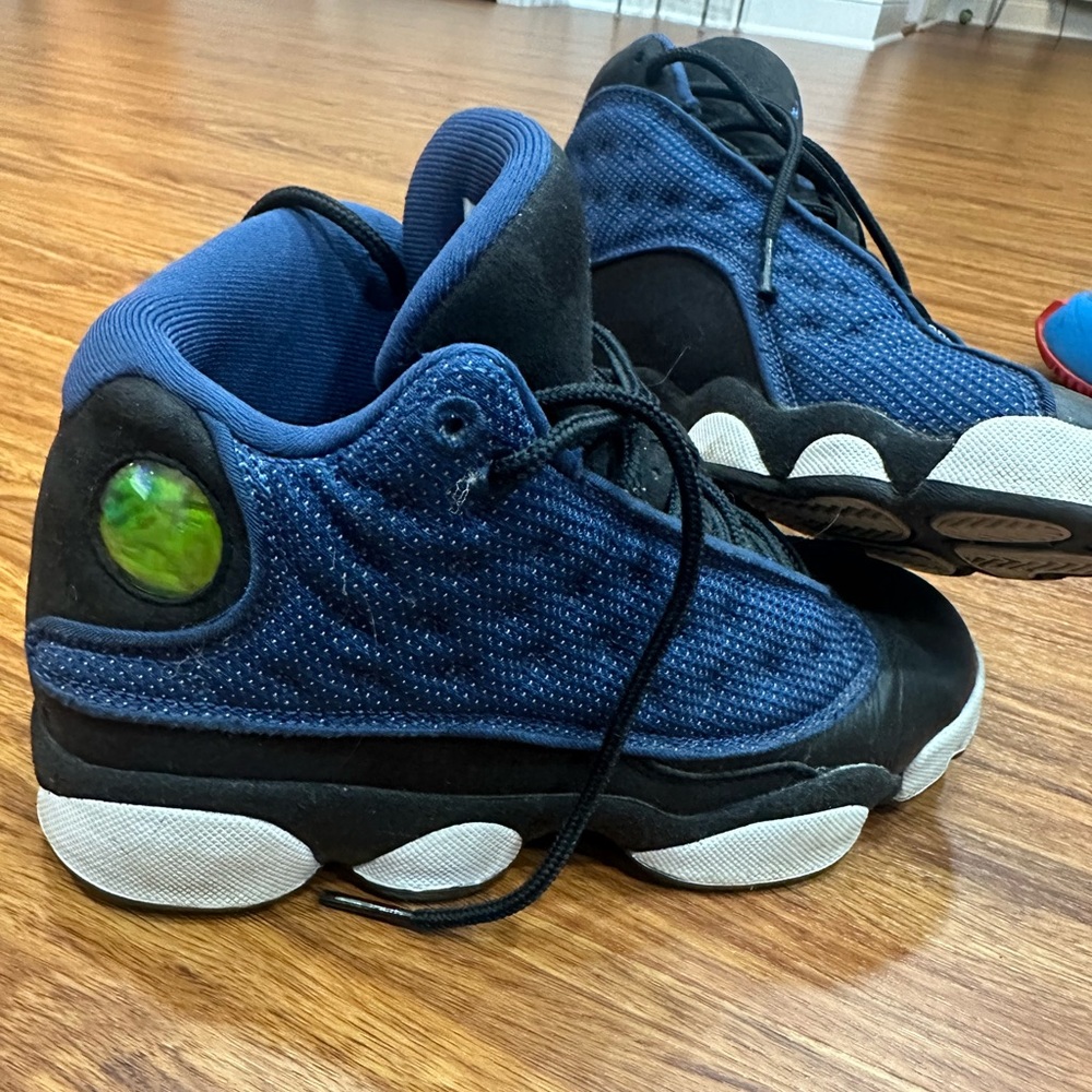 Jordan Youth Size 4 Blue/Black/White